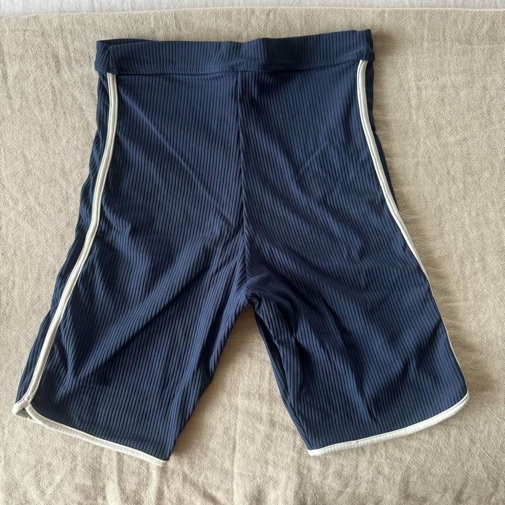 Acacia shorts